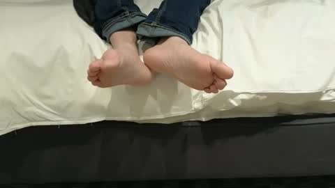 PantsLessTraveler online show from 03-12-25, 01:47