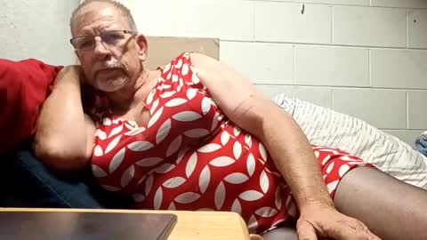 a online show from 11-03-25, 05:42