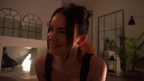 Snapshot of pantykrist chatting on 09-19-25, 04:40 Kristina Kriss online show from 09-19-25, 04:40