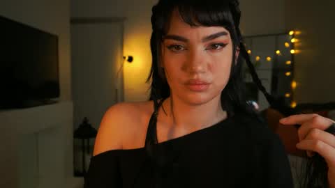 Snapshot of pantykrist chatting on 10-10-25, 06:29 Kristina Kriss online show from 10-10-25, 06:29