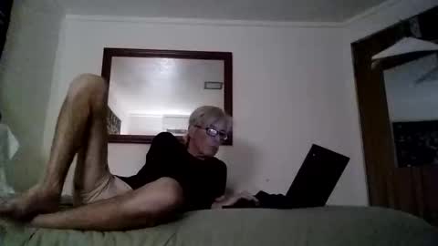 Snapshot of pantyman6216 chatting on 10-14-25, 06:03 pantyman6216 online show from 10-14-25, 06:03