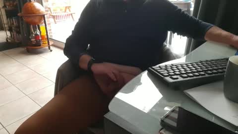 Snapshot of pantyrafke chatting on 02-24-25, 11:54 pantyrafke online show from 02-24-25, 11:54