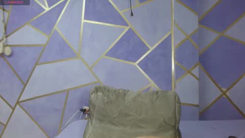 Paola Stone online show from 10-04-25, 01:14