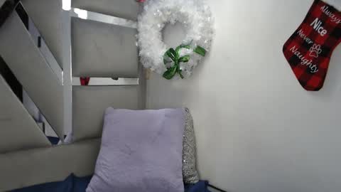 Snapshot of paola_lyon chatting on 01-06-25, 03:19 Paola Lyon online show from 01-06-25, 03:19