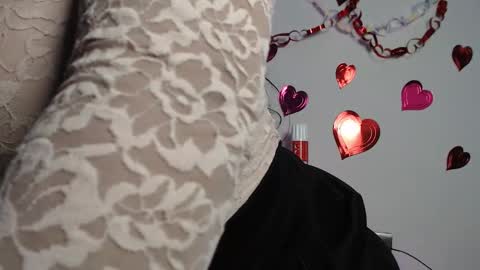 Snapshot of paola_lyon chatting on 02-14-25, 07:23 Paola Lyon online show from 02-14-25, 07:23