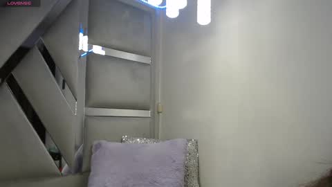 Snapshot of paola_lyon chatting on 03-06-25, 12:30 Paola Lyon online show from 03-06-25, 12:30