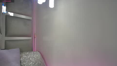 Snapshot of paola_lyon chatting on 03-08-25, 12:09 Paola Lyon online show from 03-08-25, 12:09