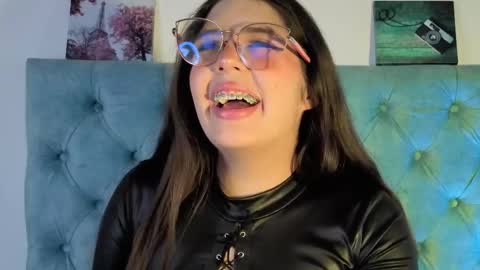 Snapshot of paola_lyon chatting on 09-10-25, 07:03 Paola Lyon online show from 09-10-25, 07:03