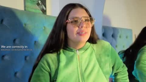 Snapshot of paola_lyon chatting on 10-04-25, 07:28 Paola Lyon online show from 10-04-25, 07:28