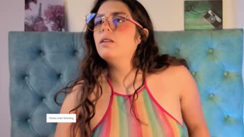 Snapshot of paola_lyon chatting on 10-15-25, 12:05 Paola Lyon online show from 10-15-25, 12:05