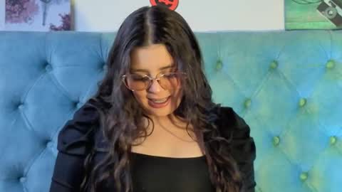 Snapshot of paola_lyon chatting on 10-21-25, 07:14 Paola Lyon online show from 10-21-25, 07:14