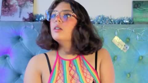 Paola Lyon online show from 01-06-26, 06:22