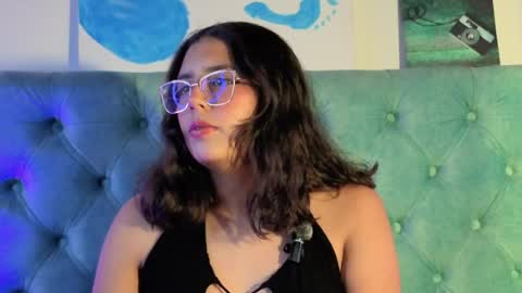 Paola Lyon online show from 05-12-26, 06:49
