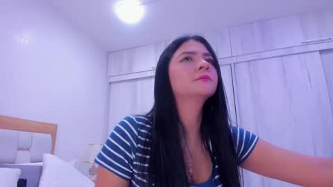 Paola  online show from 02-05-25, 07:31