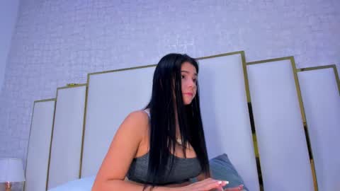 Paola  online show from 09-19-25, 08:16