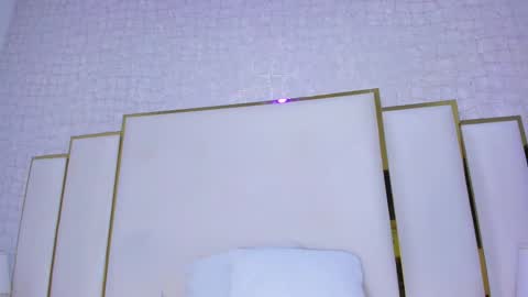 Paola  online show from 11-12-25, 11:32