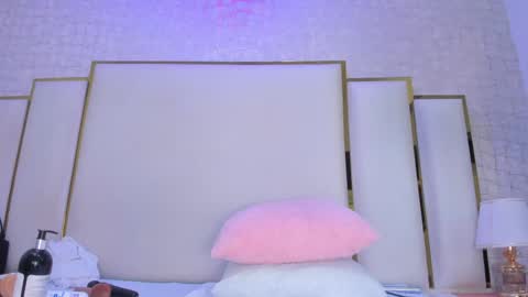 Paola  online show from 04-28-26, 11:48
