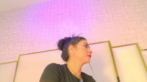 Paola  online show from 06-14-26, 11:34