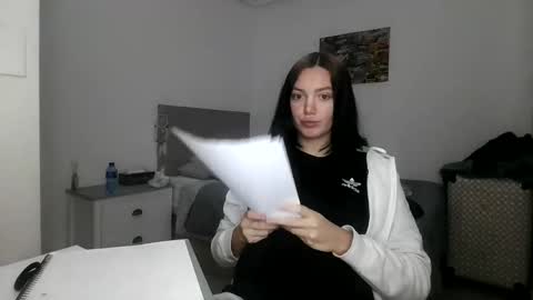 Paola Hard online show from 12-04-25, 08:06