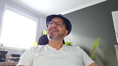 Snapshot of papi1979 chatting on 01-02-25, 02:35 Papi online show from 01-02-25, 02:35