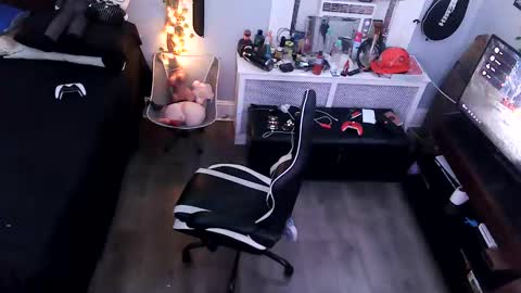 papian0 online show from 10-04-25, 01:14