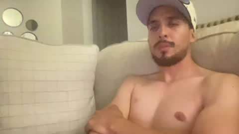 papicubano_guapo23cm online show from 06-11-26, 04:43