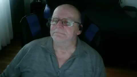 papilly online show from 03-30-26, 09:16