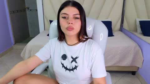 Amy and my doll online show from 12-22-24, 07:00