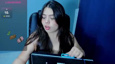 Amy and my doll online show from 06-24-26, 05:50