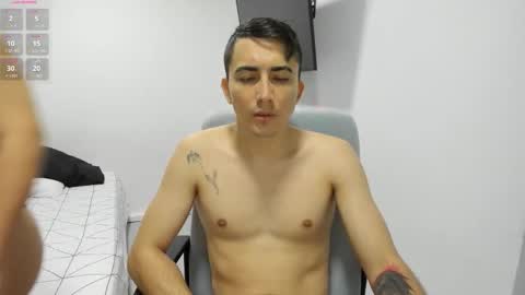 pareja_curiosa19 online show from 02-14-26, 11:23