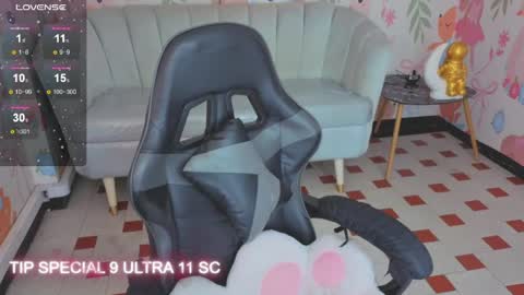 PARIS  online show from 06-05-26, 06:52