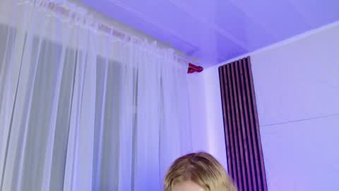 Lizz  online Monday to Saturday from 9pm to 5am Colombia time online show from 01-17-25, 09:28