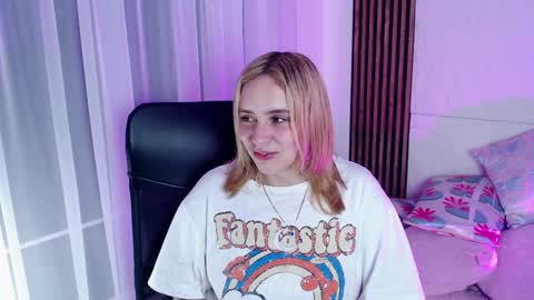 Lizz  online Monday to Saturday from 9pm to 5am Colombia time online show from 02-01-25, 09:11