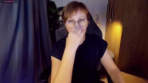 Paris online show from 02-22-25, 04:40