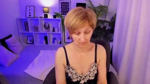 Paris online show from 05-24-26, 05:51