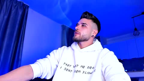 Paris online show from 01-25-25, 10:50