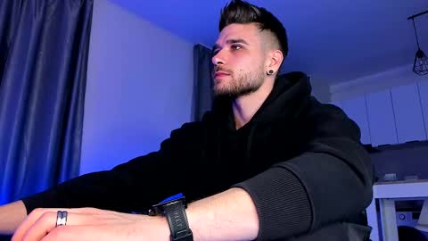 Paris online show from 02-13-25, 04:50