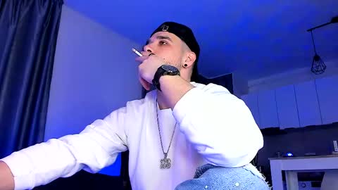 Paris online show from 02-19-25, 11:14