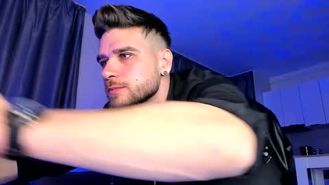 Paris online show from 03-10-25, 01:01