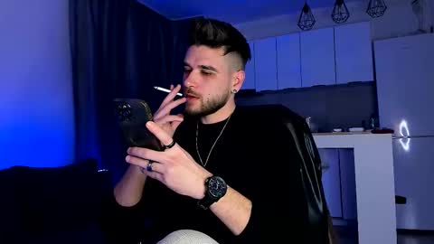 Paris online show from 12-02-25, 07:53