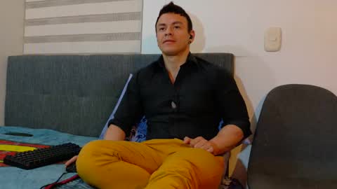 Mark Paris online show from 10-19-25, 06:25