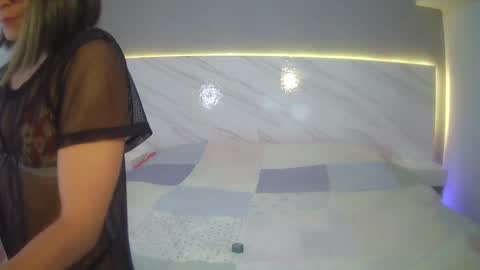 paris_vixen13 online show from 10-22-25, 04:40