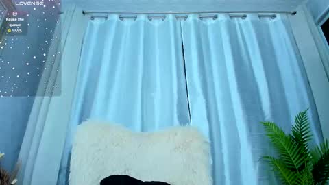 Paris online show from 10-09-25, 03:26