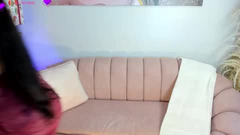 Snapshot of parisangel_ chatting on 12-23-25, 12:52 Paris online show from 12-23-25, 12:52