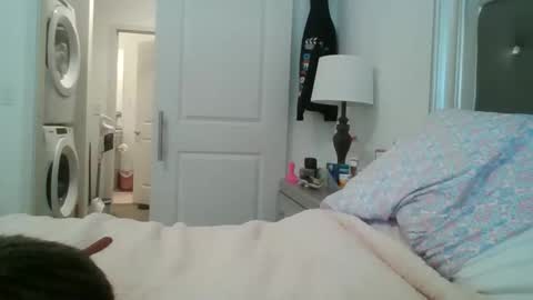 Snapshot of parisbaby2000 chatting on 10-23-25, 03:55 parisbaby2000 online show from 10-23-25, 03:55