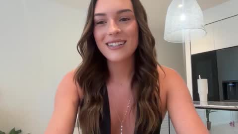 Snapshot of parisbabyxox chatting on 09-14-25, 12:43 ParisBabyxox online show from 09-14-25, 12:43