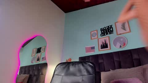 PARIS online show from 01-09-25, 10:41