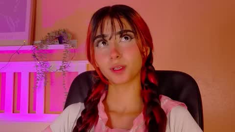 PARIS online show from 12-20-25, 12:18