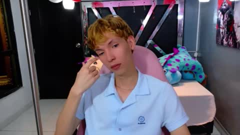 Snapshot of park_jimin1 chatting on 09-24-25, 12:08 park_jimin1 online show from 09-24-25, 12:08