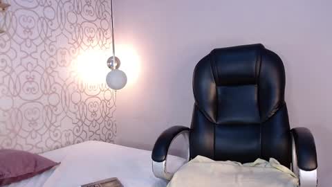 Snapshot of parker_gh chatting on 12-15-24, 11:09 Parker online show from 12-15-24, 11:09